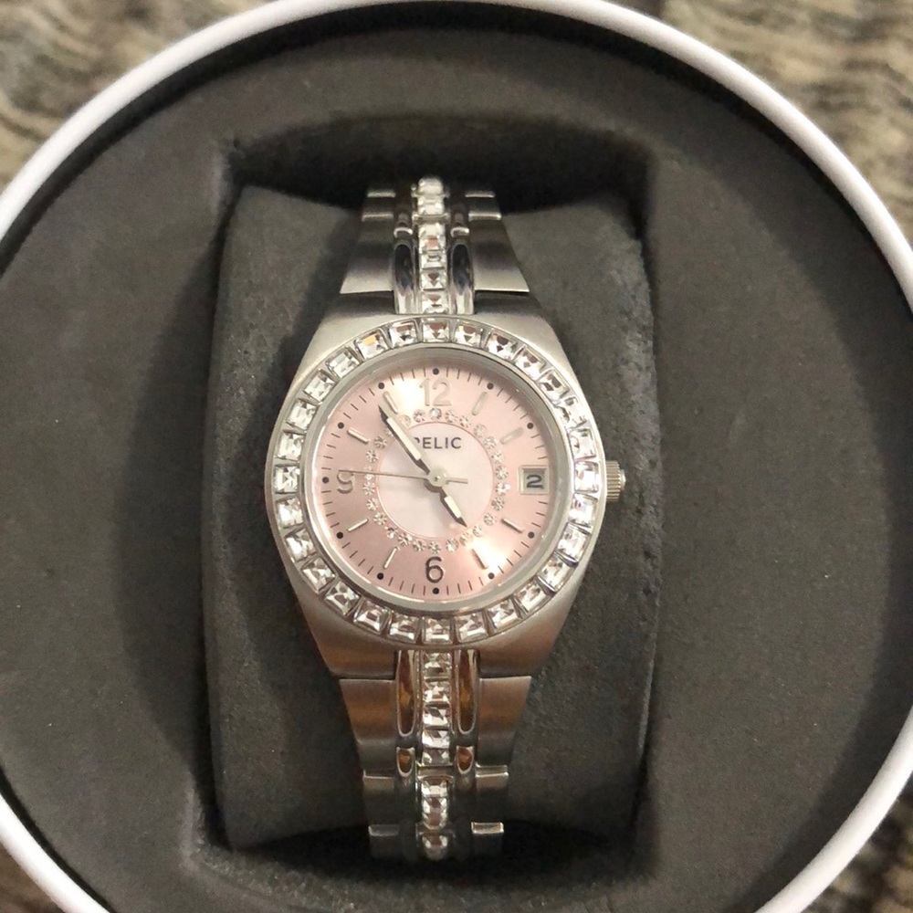 Relic by fossil watch